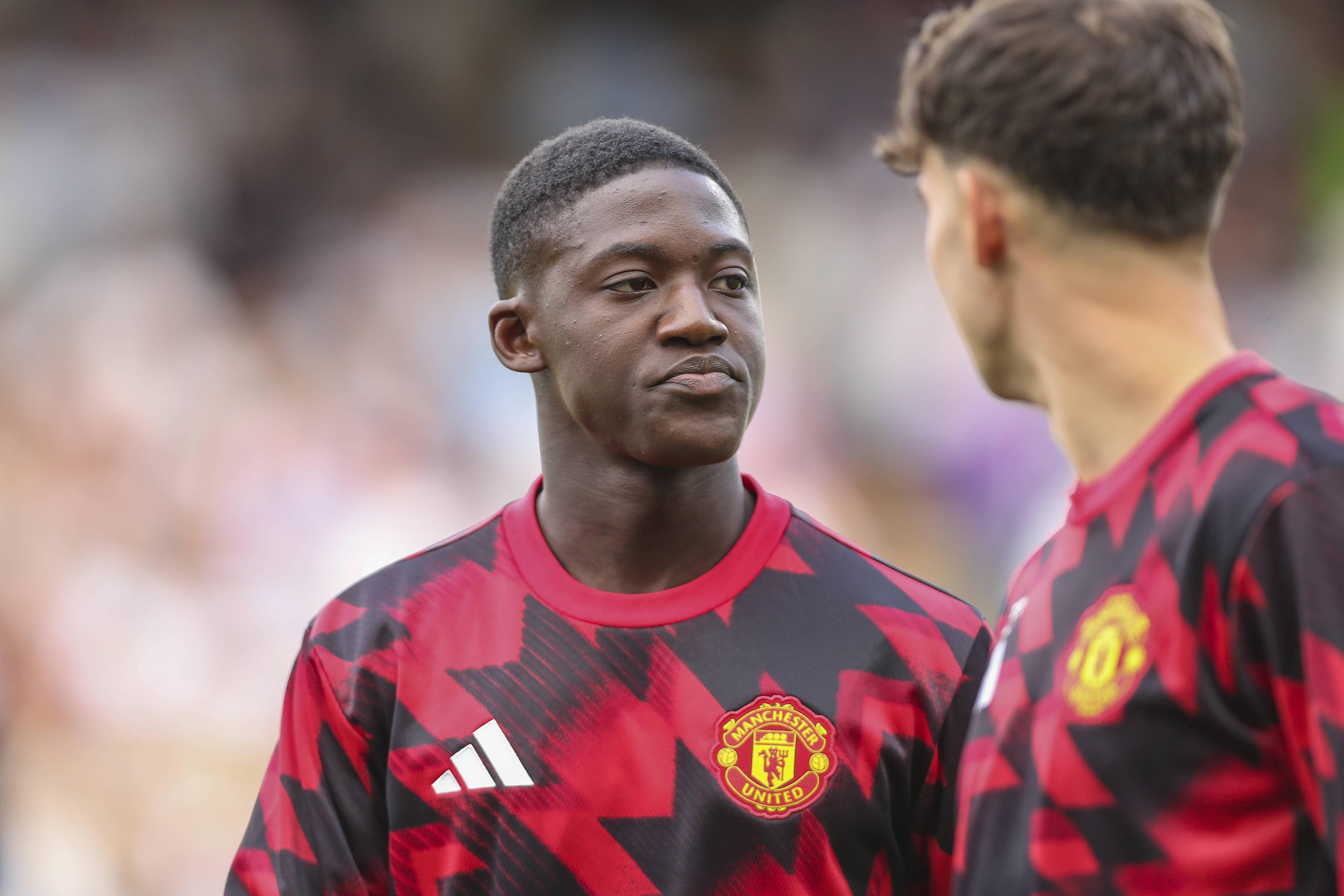 一次失败的换人?梅努半场球7次丢球权,3次对抗仅1次成功